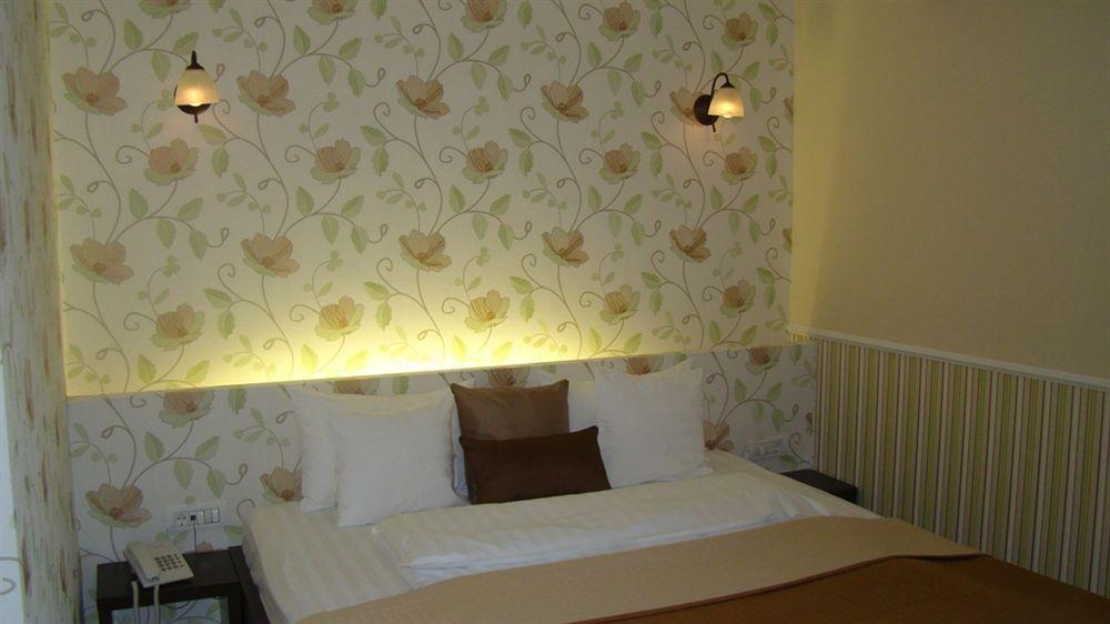 Hotel Ramina Timisoara Room photo